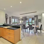 Apartment Spacious With Large Garden 4 Min Walk Cable Car *