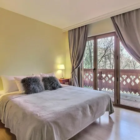 Spacious With Large Garden 4 Min Walk Cable Car * تشامبري